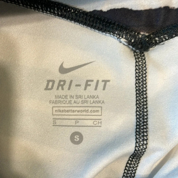 💰Nike Dri-Fit Zebra print leggings size small with pocket - Picture 5 of 7